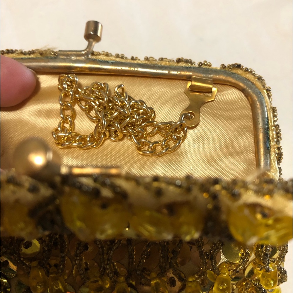 VINTAGE 60’S Beaded Hand Clutch Gold Yellow Evening Purse.Chandelier Dangling. - Picture 5 of 9